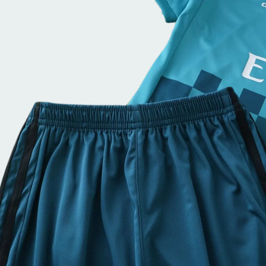 Kit infantil oficial Real Madrid Mini Mantos, camisa e shorts azul com detalhes em preto