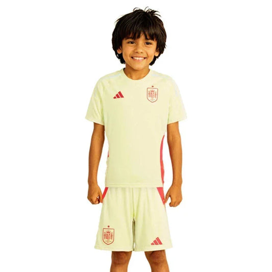 Mini Mantos: Kit infantil oficial Espanha, camisa e shorts verde para pequenos torcedores