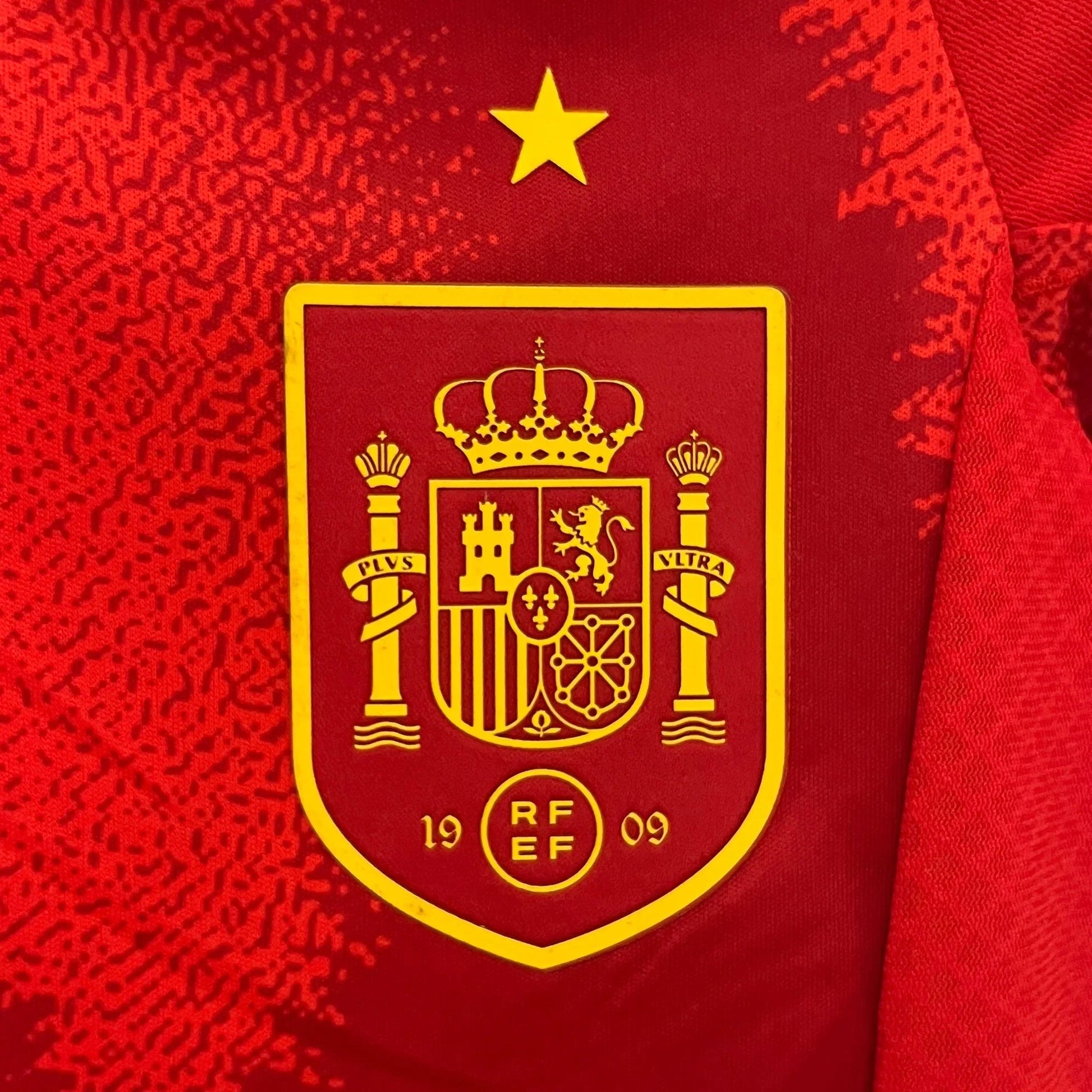Camisa oficial infantil Espanha kit, Mini Mantos vermelha com brasão e estrela amarela