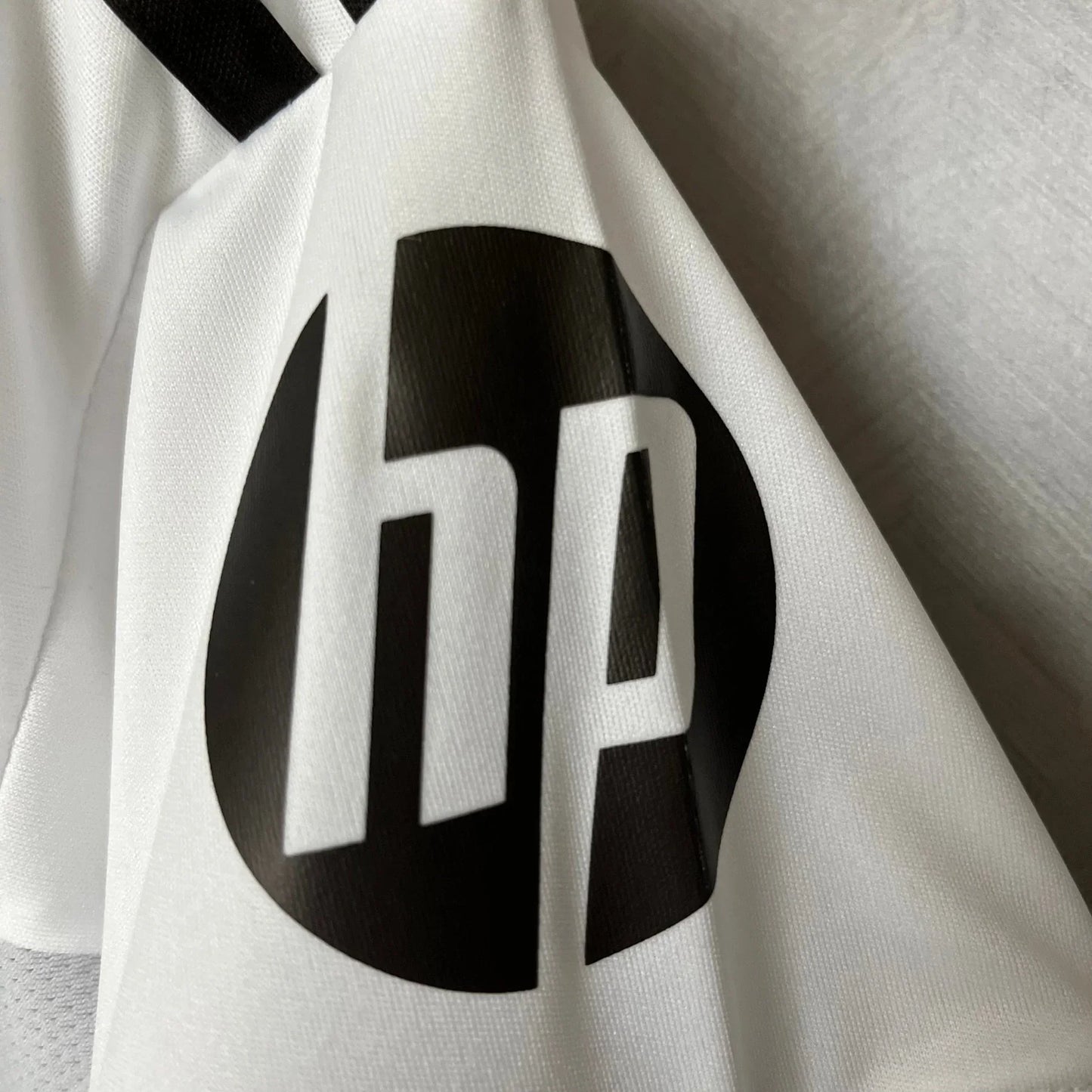 Camisa oficial infantil Juventus, kit Mini Mantos com logo HP