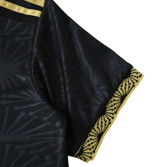 Camisa oficial Mini Mantos Flamengo infantil kit 2024 preta e dourada detalhe manga