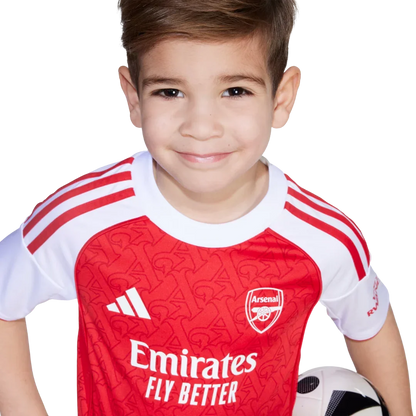 Kit camisa oficial Arsenal infantil Mini Mantos. Criança com o uniforme principal do Arsenal