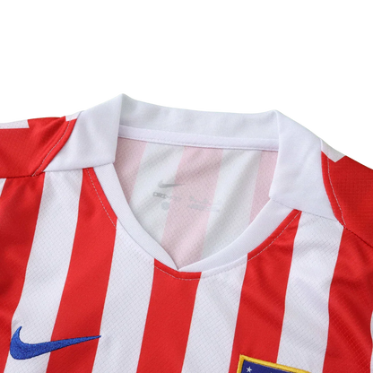 Camisa oficial infantil Atlético Madrid Nike kit Mini Mantos listrada vermelho e branco