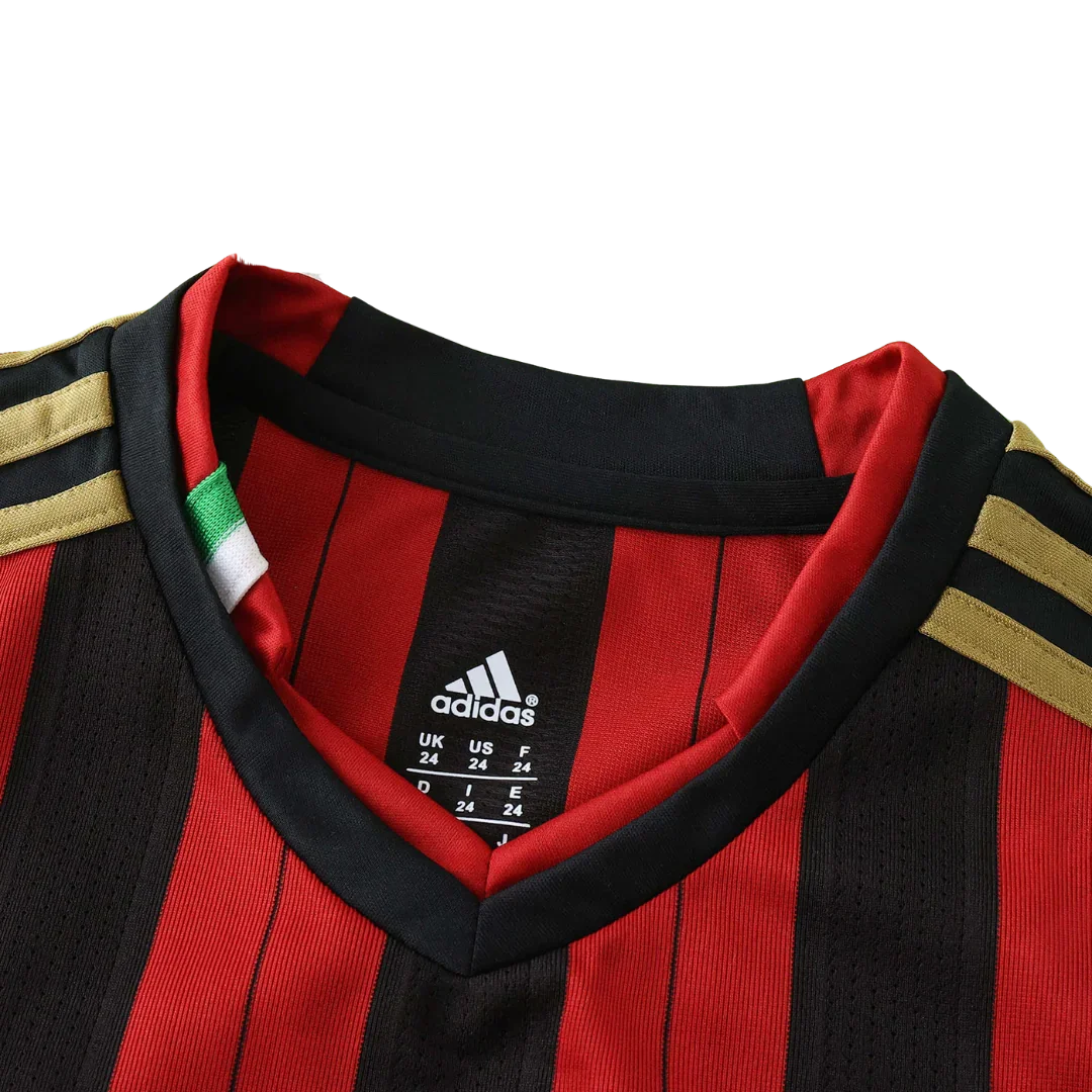 Camisa oficial infantil AC Milan, kit Mini Mantos. Gola e tag Adidas