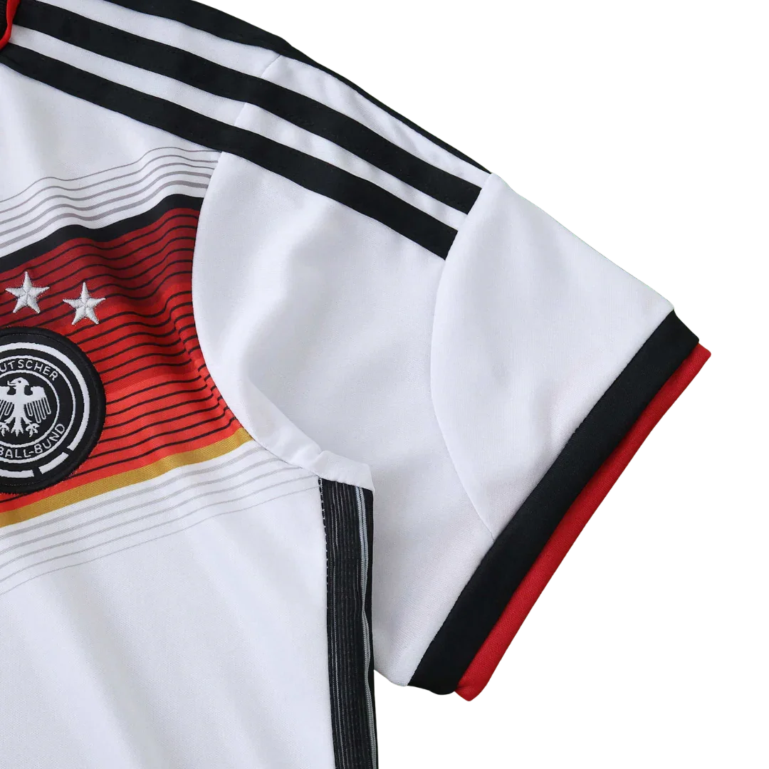 Camisa oficial infantil Alemanha, kit Mini Mantos: detalhes da faixa tricolor, escudo com estrelas e manga