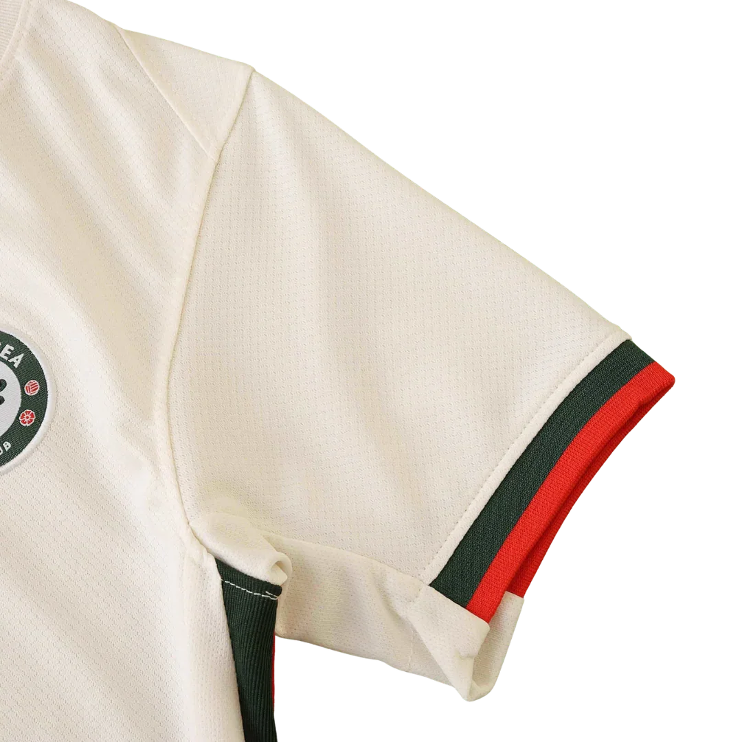Camisa oficial infantil kit Mini Mantos Cittadella branca, detalhe manga com faixas verde e vermelha