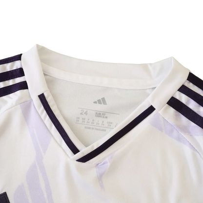 Kit camisa oficial infantil Mini Mantos Real Madrid branca e roxa