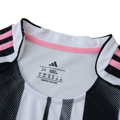 Camisa oficial Mini Mantos kit infantil Juventus 2024 listrada P&B com rosa