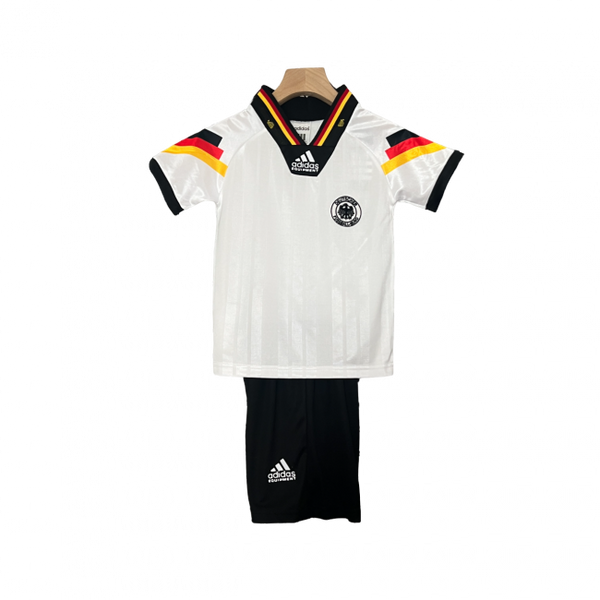 Camisa infantil retrô da Alemanha I 1992. Reviva os momentos clássicos. Compre já!