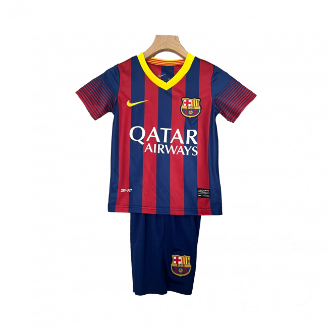 Camisa infantil retrô do Barcelona I 13/14. Estilo e nostalgia para os fãs. Compre agora!