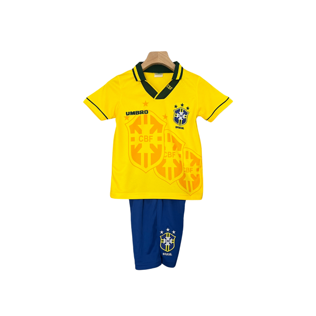 Camisa infantil retrô do Brasil I 1994. Estilo e nostalgia para os fãs. Compre agora!