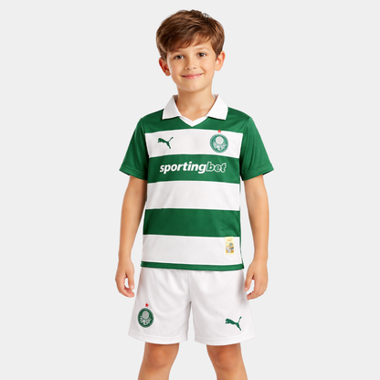 criança vestindo kit palmeiras