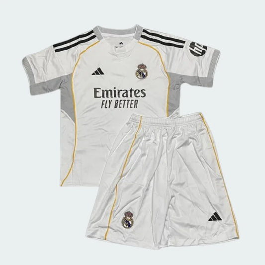 Kit Real Madrid infantil oficial branco. Camisa e shorts Mini Mantos