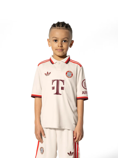 Mini Mantos: kit oficial infantil Bayern Munich camisa e shorts para meninos, modelo retrô com detalhes em bordô e branco