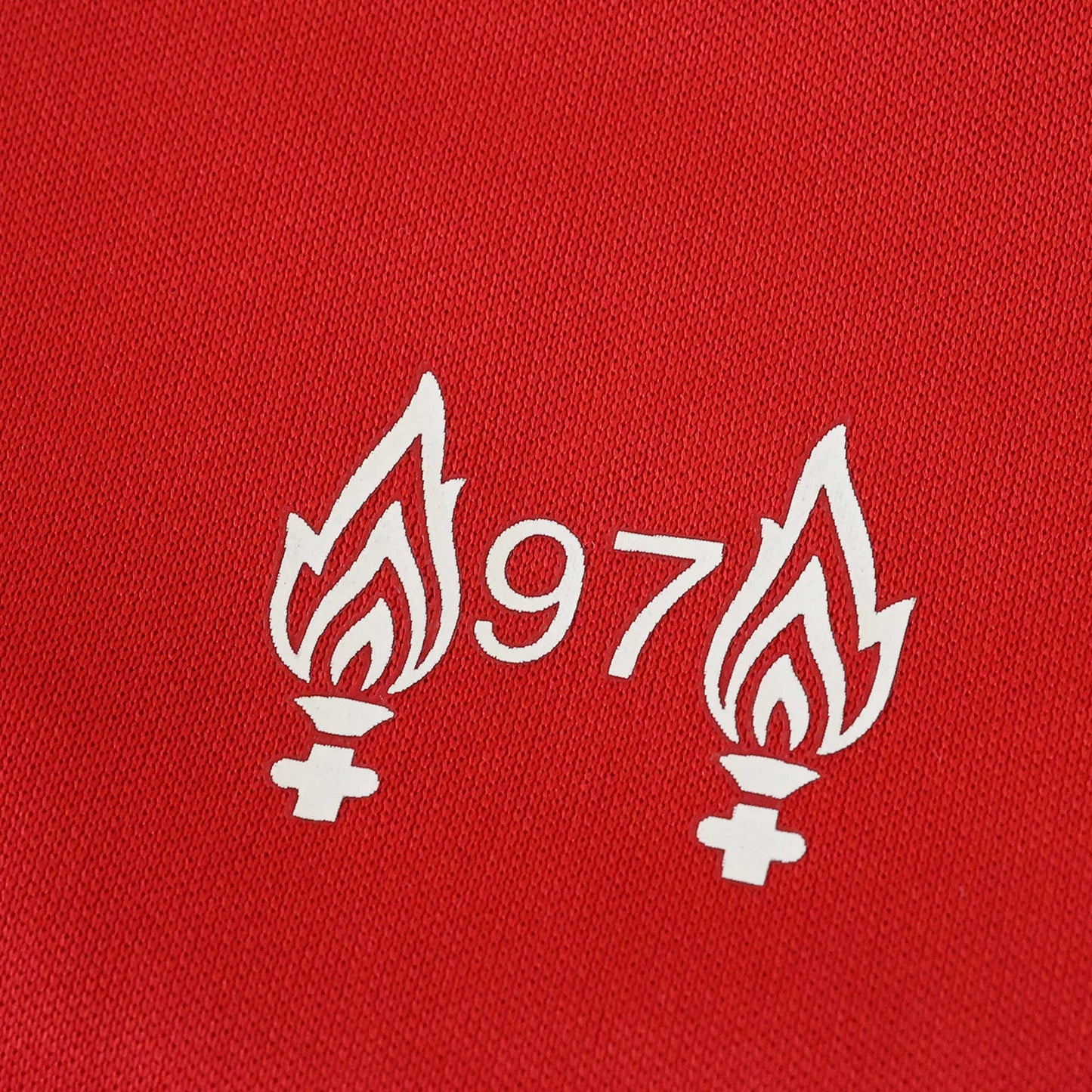 Camisa infantil oficial Liverpool Mini Mantos, kit detalhe 97 chamas