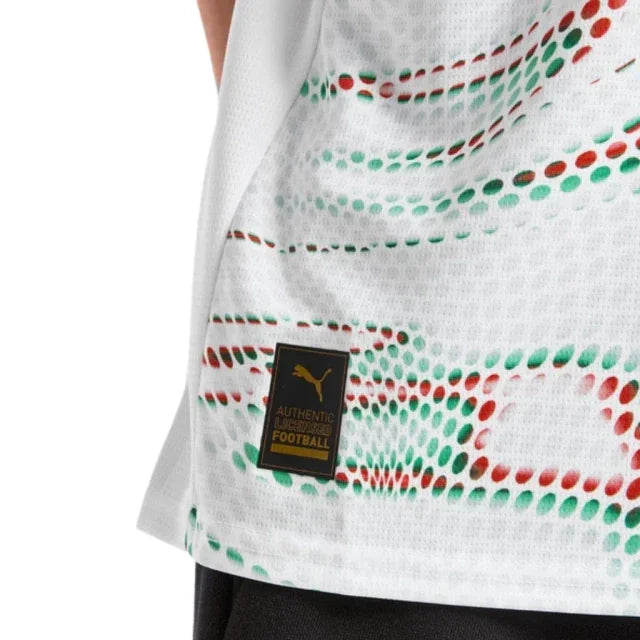 Camisa oficial de futebol infantil Mini Mantos do México, kit home, detalhe da etiqueta de autenticidade