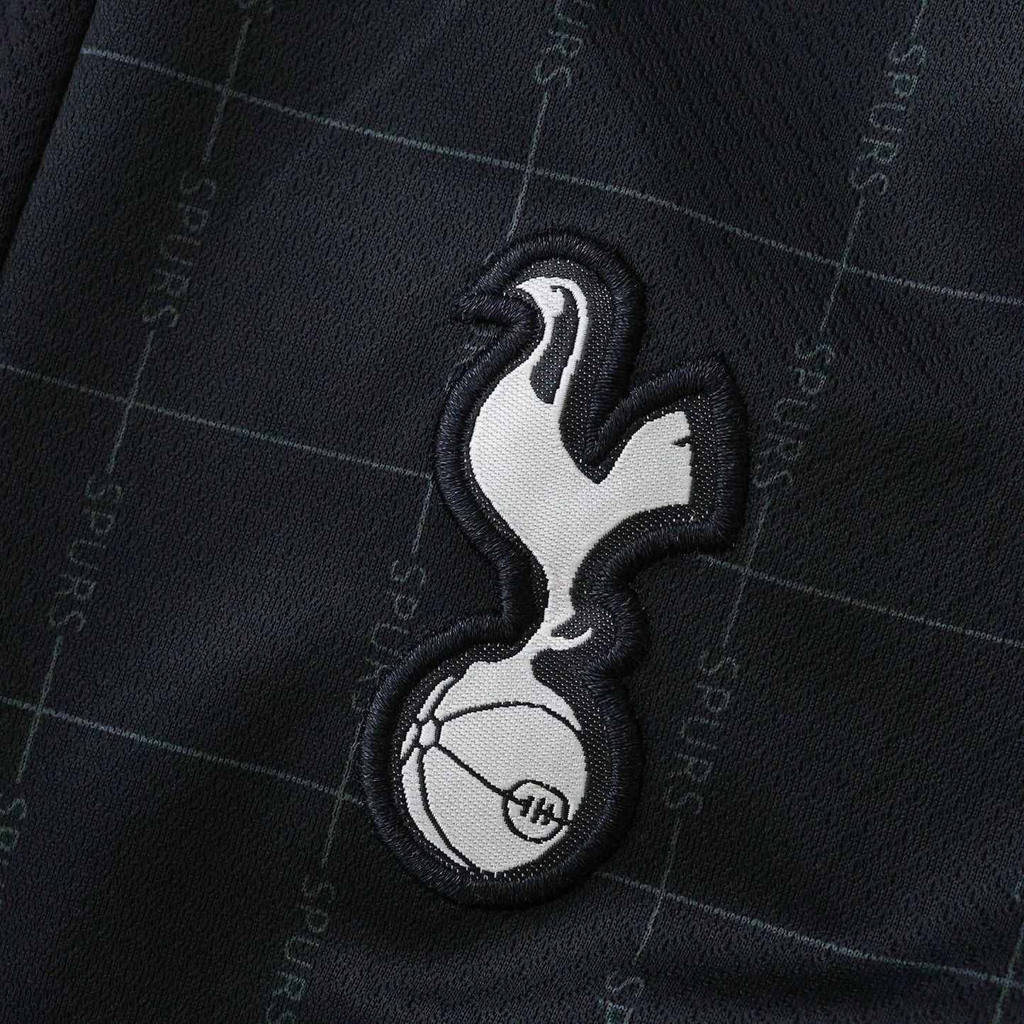 Kit camisa infantil oficial Tottenham Mini Mantos, escudo bordado e logo SPURS na trama