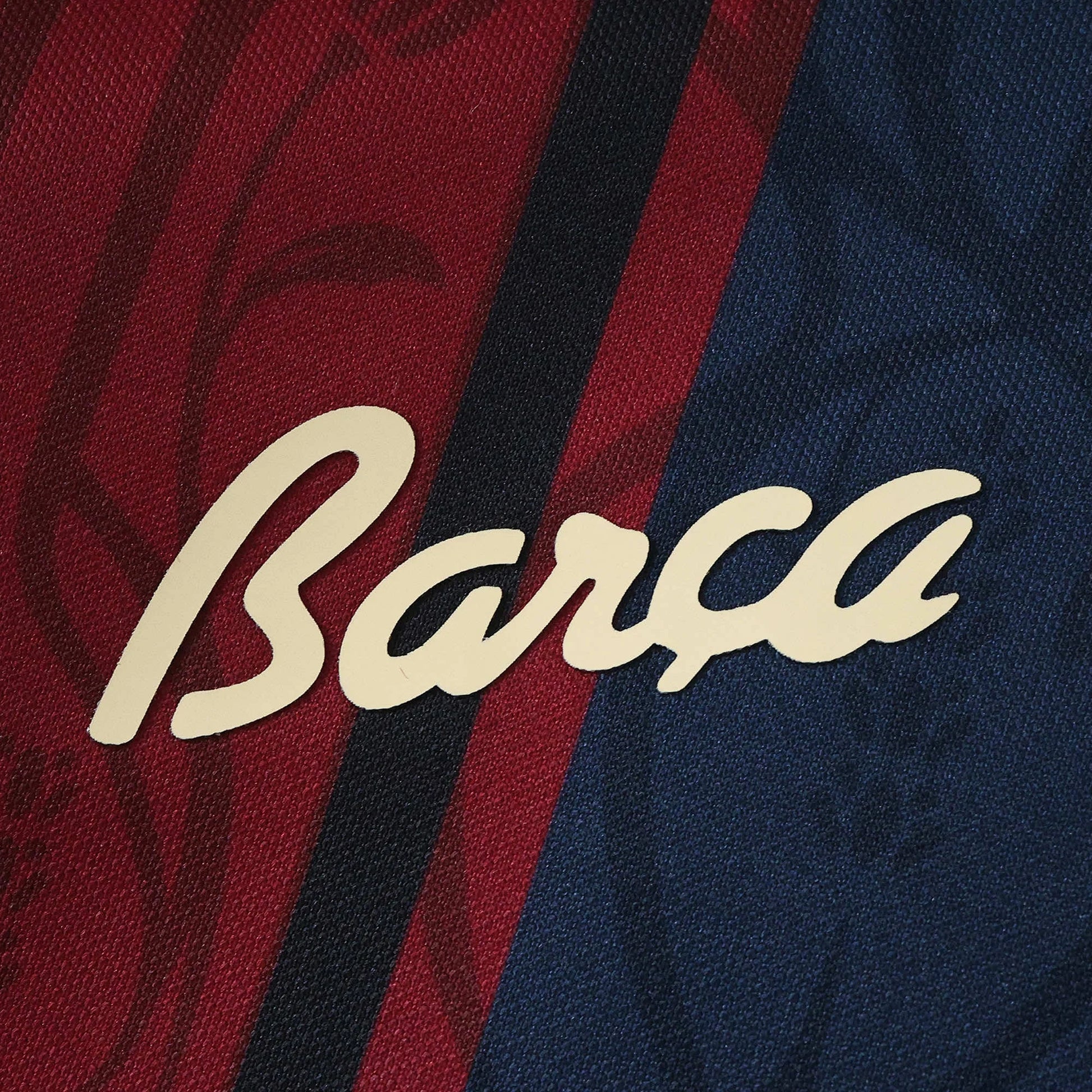 Camisa oficial infantil FC Barcelona, kit Mini Mantos blaugrana com logo Barça
