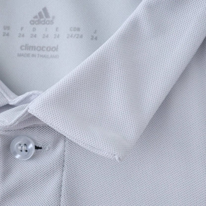 Camisa infantil oficial Adidas Climacool kit Mini Mantos time de futebol detalhe da gola botão e etiqueta