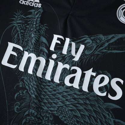 Camisa infantil oficial Real Madrid preta com dragão. Mini Mantos kit