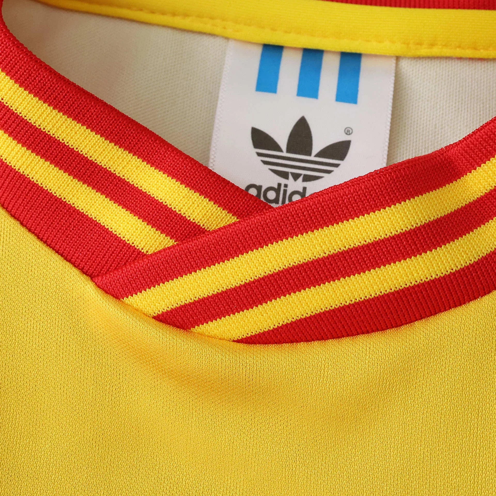 Kit camisa oficial infantil Adidas retrô Brasil, gola listrada, Mini Mantos