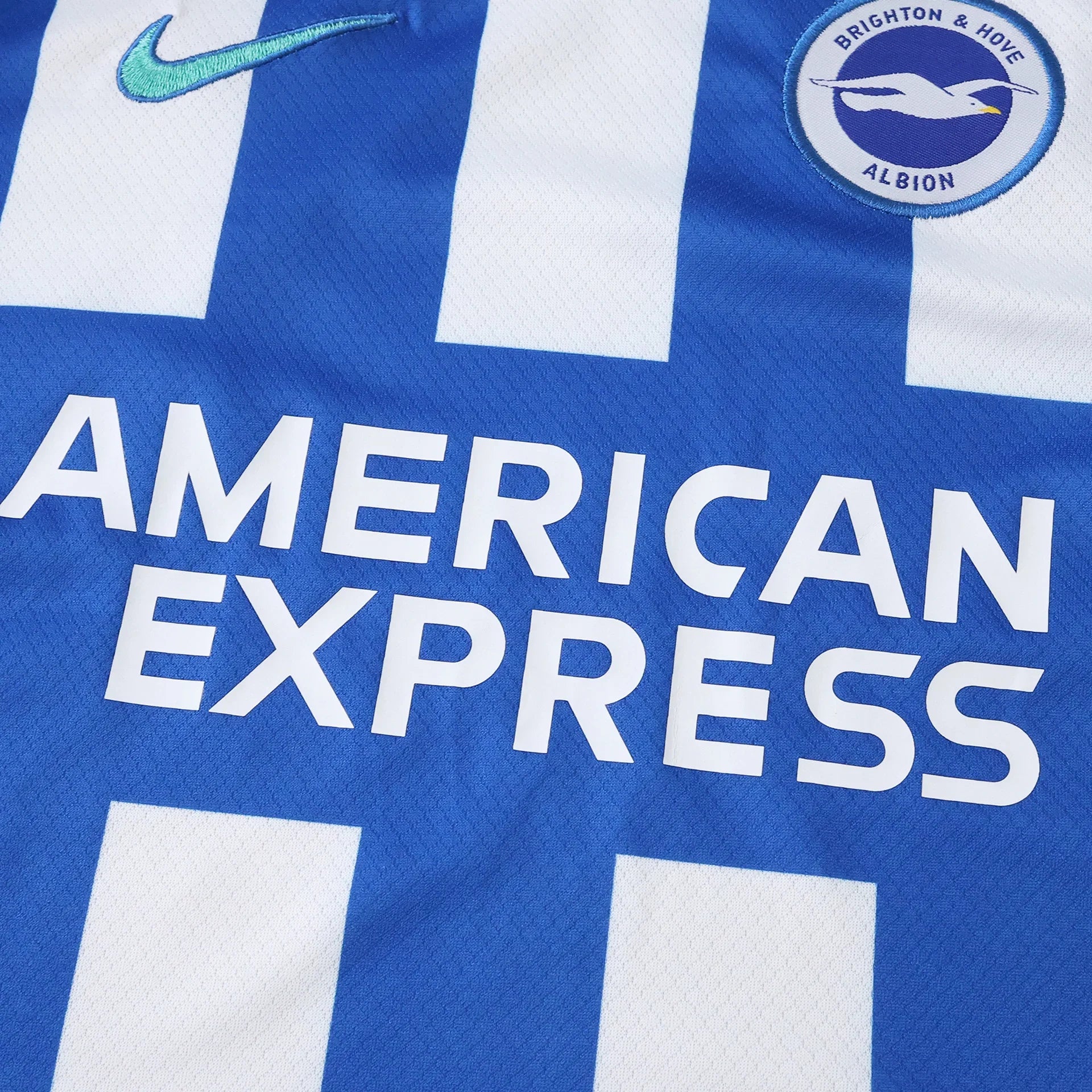 Camisa Brighton infantil oficial Mini Mantos, kit listrado azul e branco com logo Nike e American Express