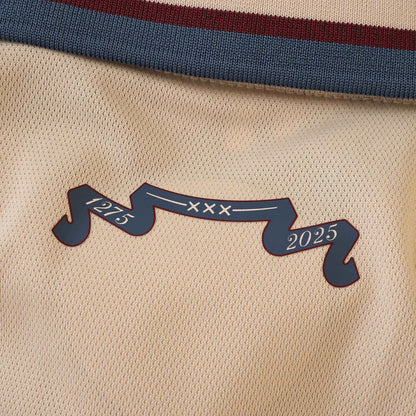 Camisa oficial Aston Villa infantil Mini Mantos kit com detalhe de celebração 1275-2025