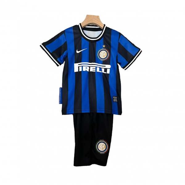 Camisa infantil retrô do Inter de Milão I 09/10. Reviva os momentos clássicos. Compre já!