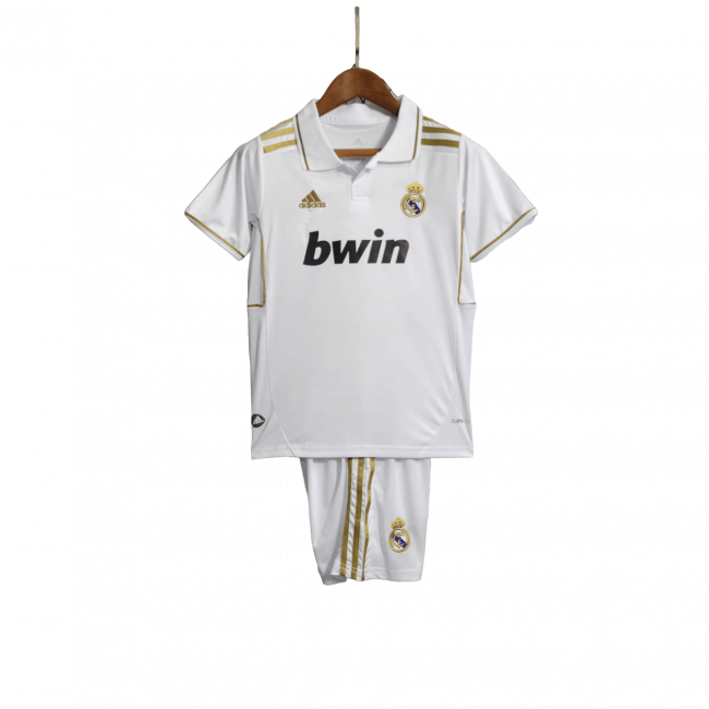 Camisa infantil retrô do Real Madrid I 11/12. Reviva os momentos clássicos. Compre já!