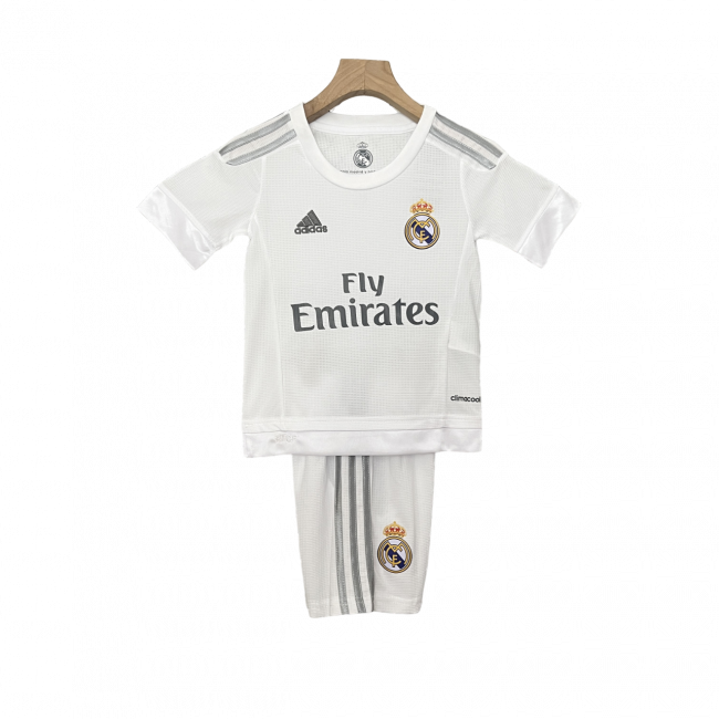 Camisa infantil retrô do Real Madrid I 15/16. Estilo e nostalgia para os fãs. Compre agora!